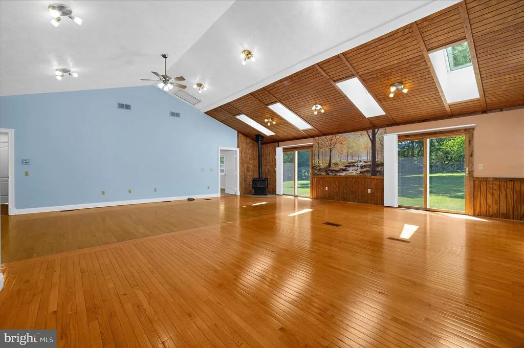 Photo of 8517 NEW CUT ROAD