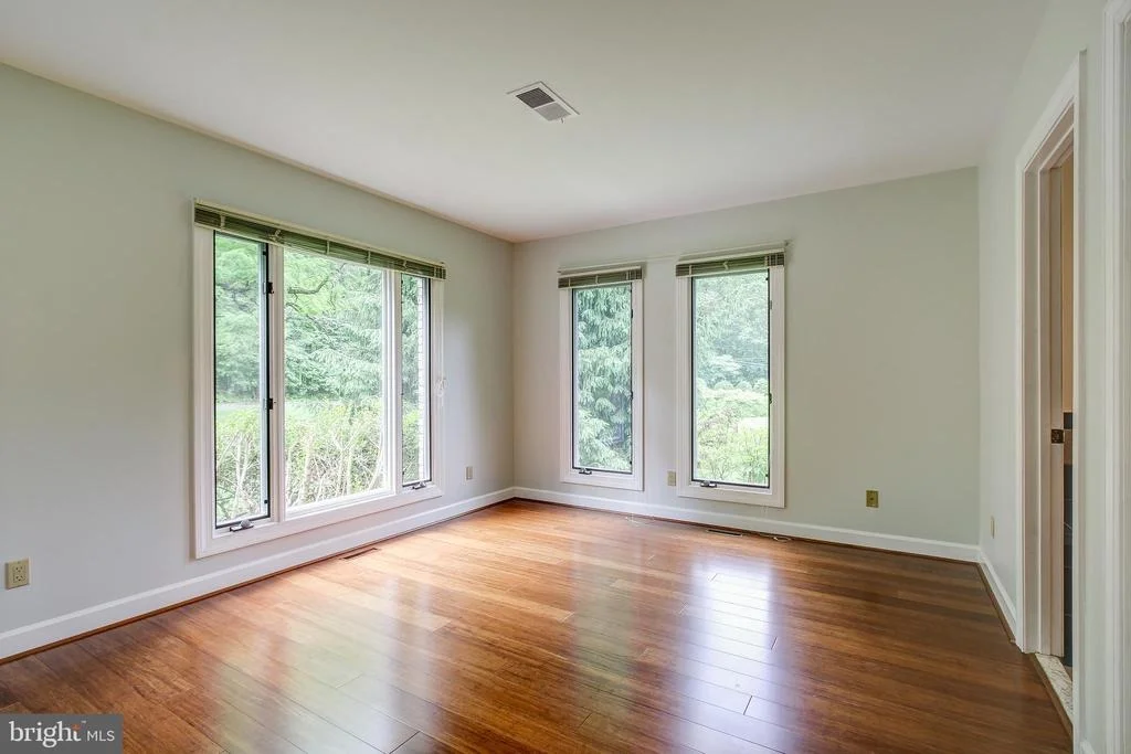 Photo of 5808 RIGGS ROAD