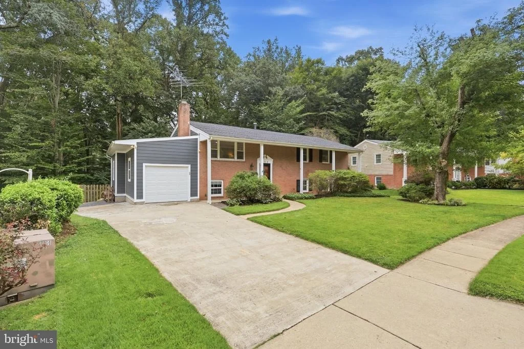 Photo of 7113 HADLOW COURT