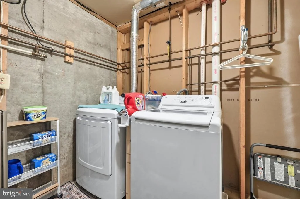Photo of 1019 CHINABERRY DRIVE
