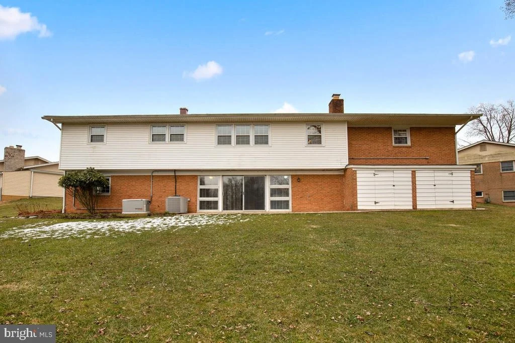 Photo of 2725 WOODEDGE ROAD