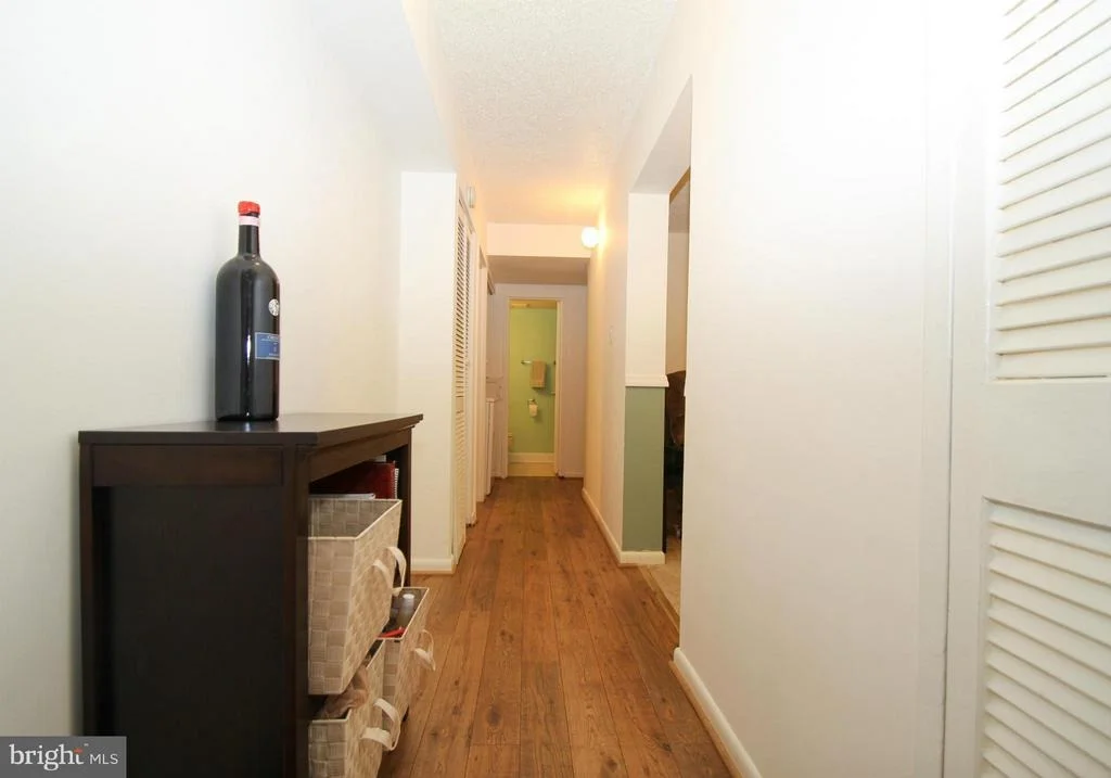 Photo of Unit 1B at 11658 STONEVIEW SQUARE