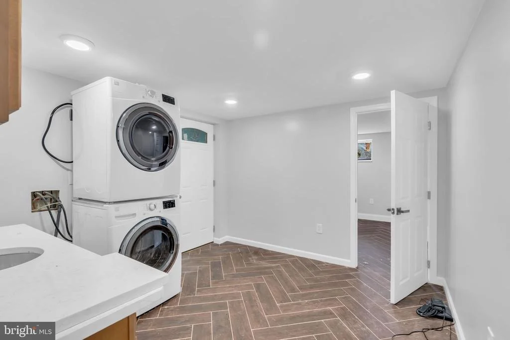 Photo of 6809 BRADDOCK ROAD