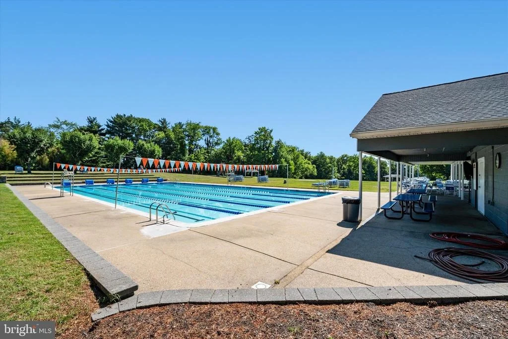 Photo of 596 FOREST VIEW ROAD
