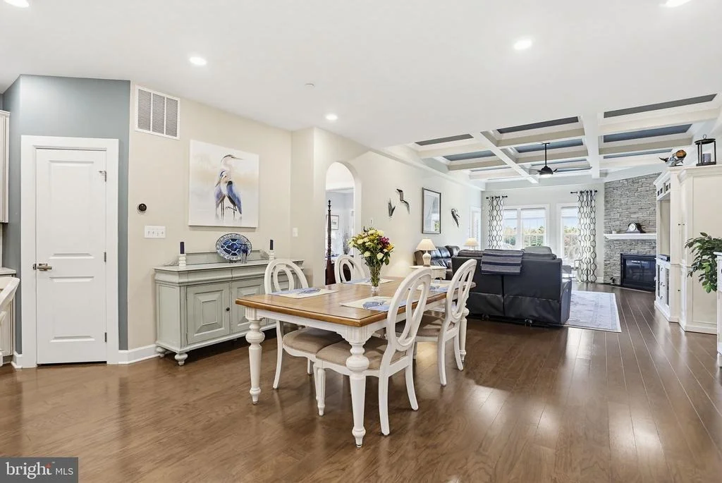 Photo of 3816 FULHAM ROAD