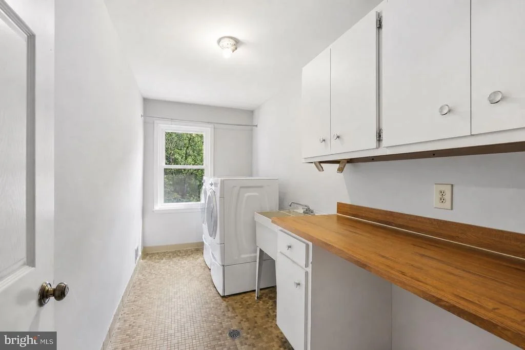 Photo of 9437 REACH ROAD