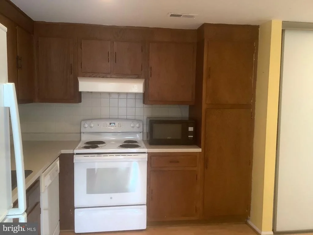 Photo of Unit 142A at 3510 FOREST EDGE DRIVE
