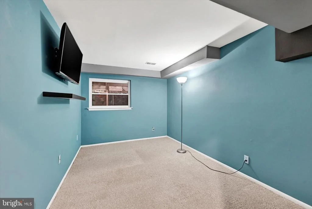 Photo of 4296 WOLF HILL DRIVE