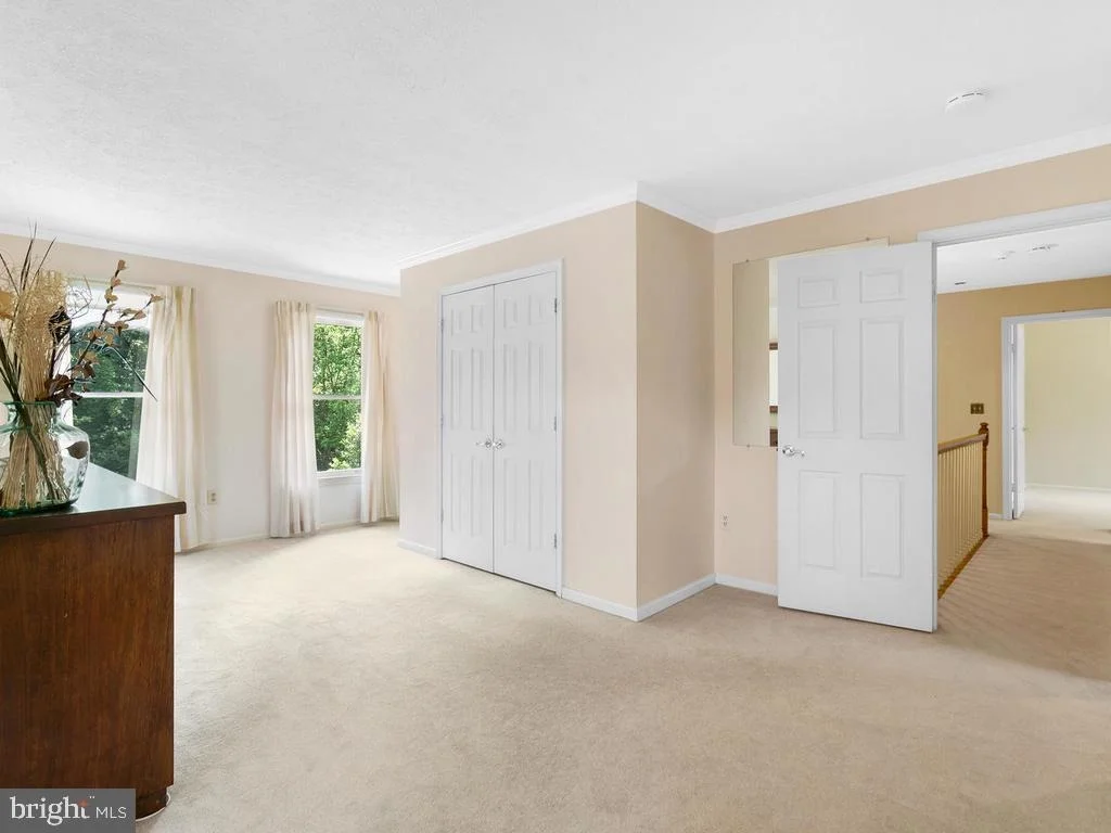 Photo of 16217 WHITEHAVEN ROAD