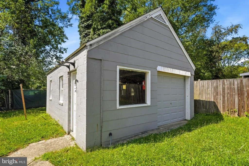 Photo of 6713 BOXWOOD DRIVE