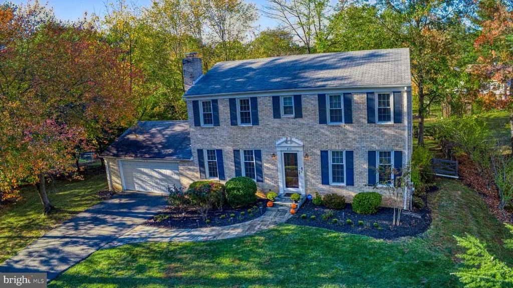 Photo of 410 PIPING ROCK DRIVE