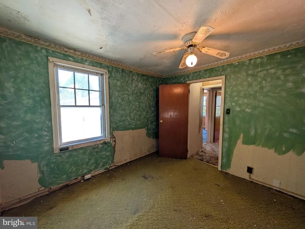 Photo of 6090 FALLS ROAD