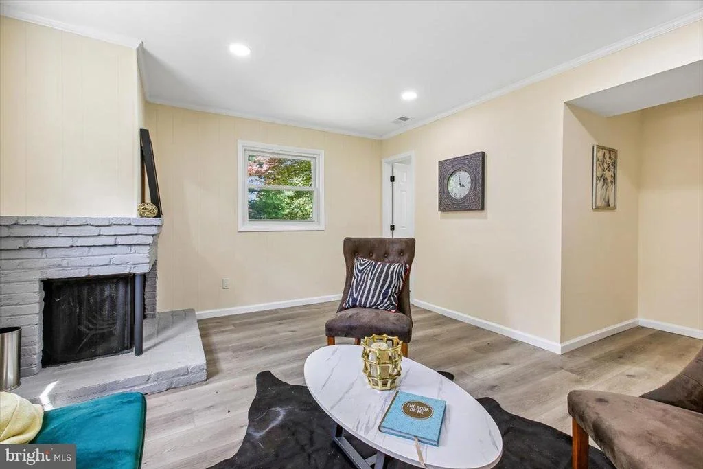 Photo of 1705 CRESTVIEW DRIVE