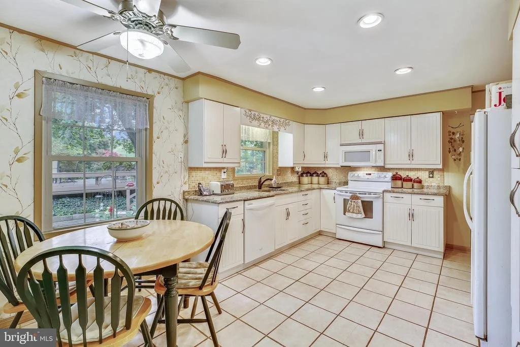 Photo of 15225 CENTERGATE DRIVE