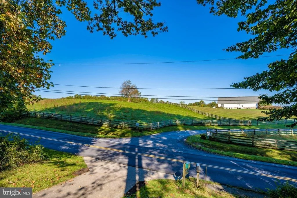 Photo of 18605 BROOKE ROAD