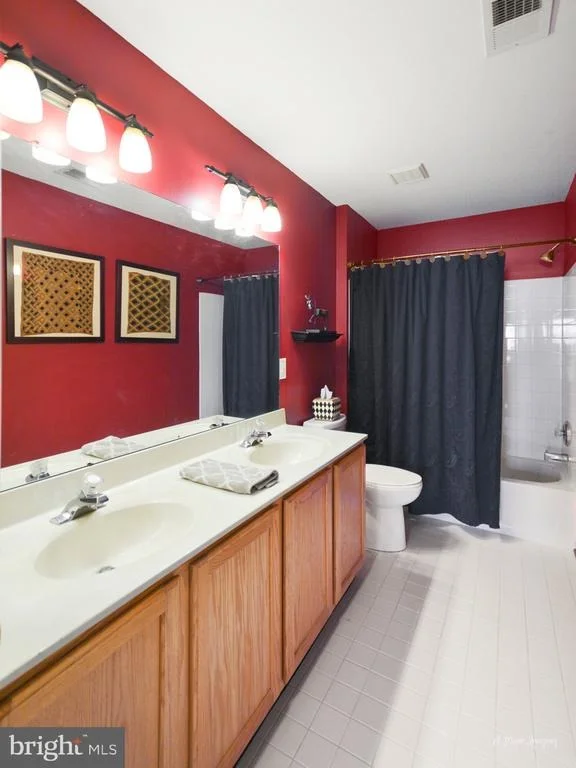 Photo of 1803 BLACK WALNUT COURT