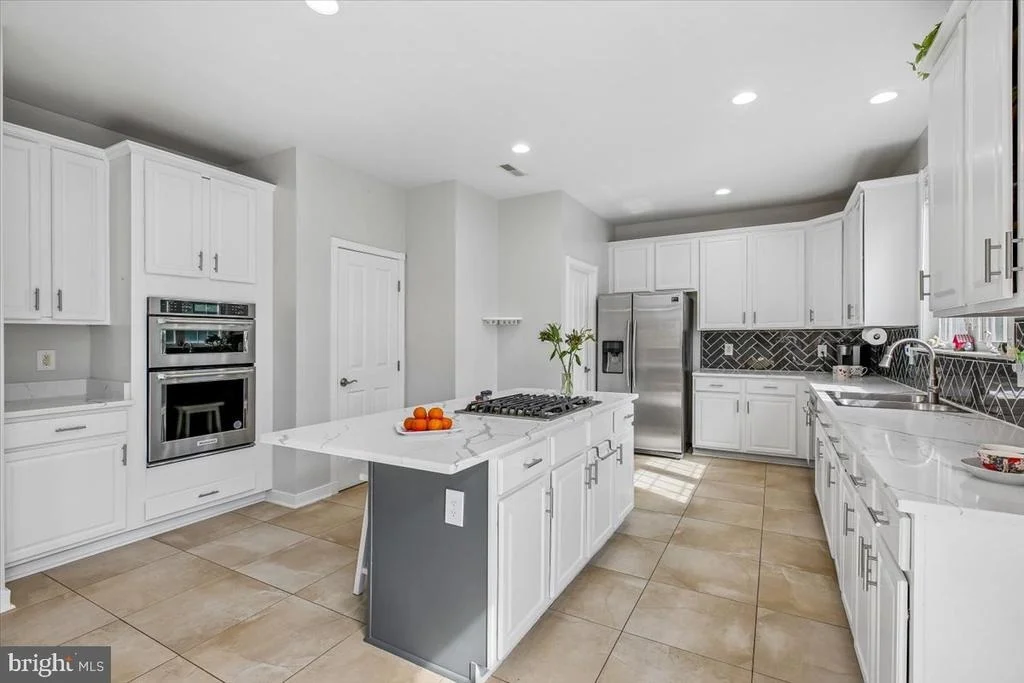 Photo of 10610 OUTPOST DRIVE