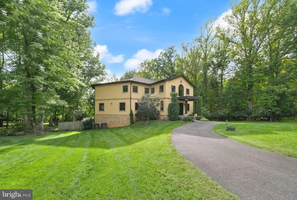 Photo of 8419 OVERLOOK STREET