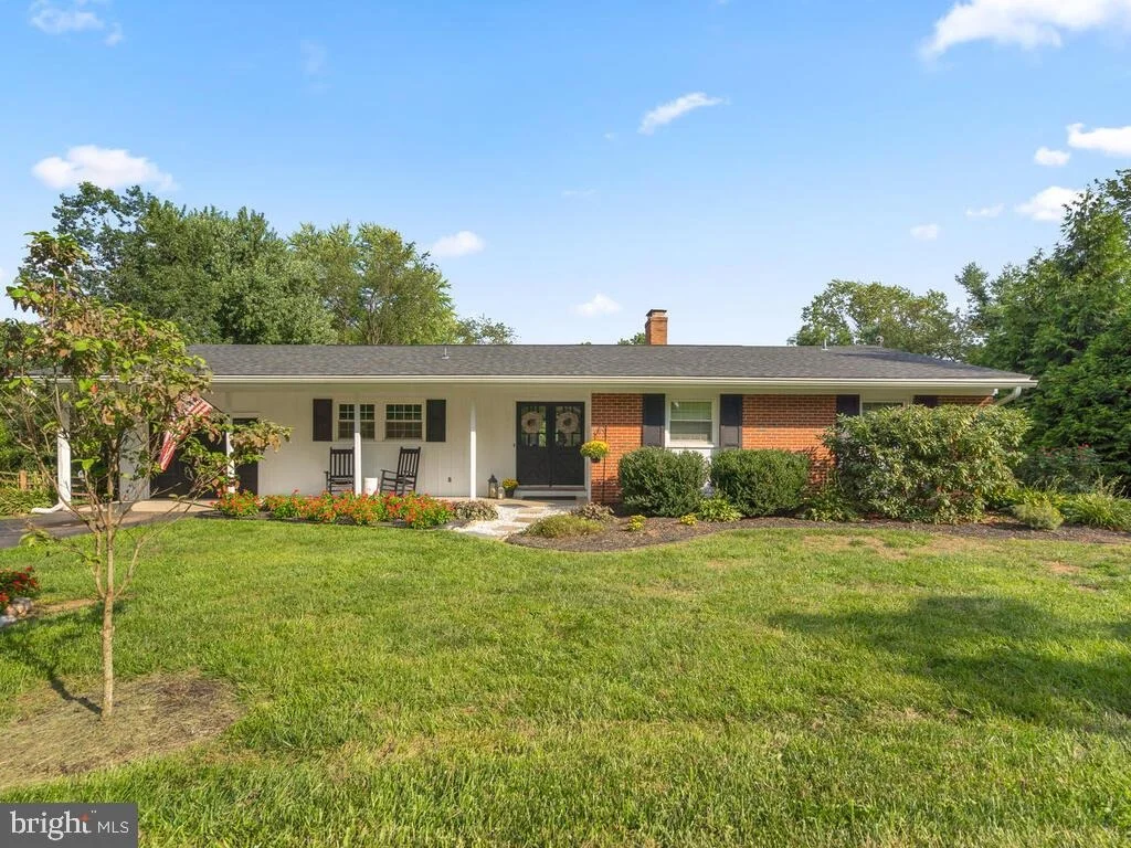 Photo of 7405 HILLTOP DRIVE