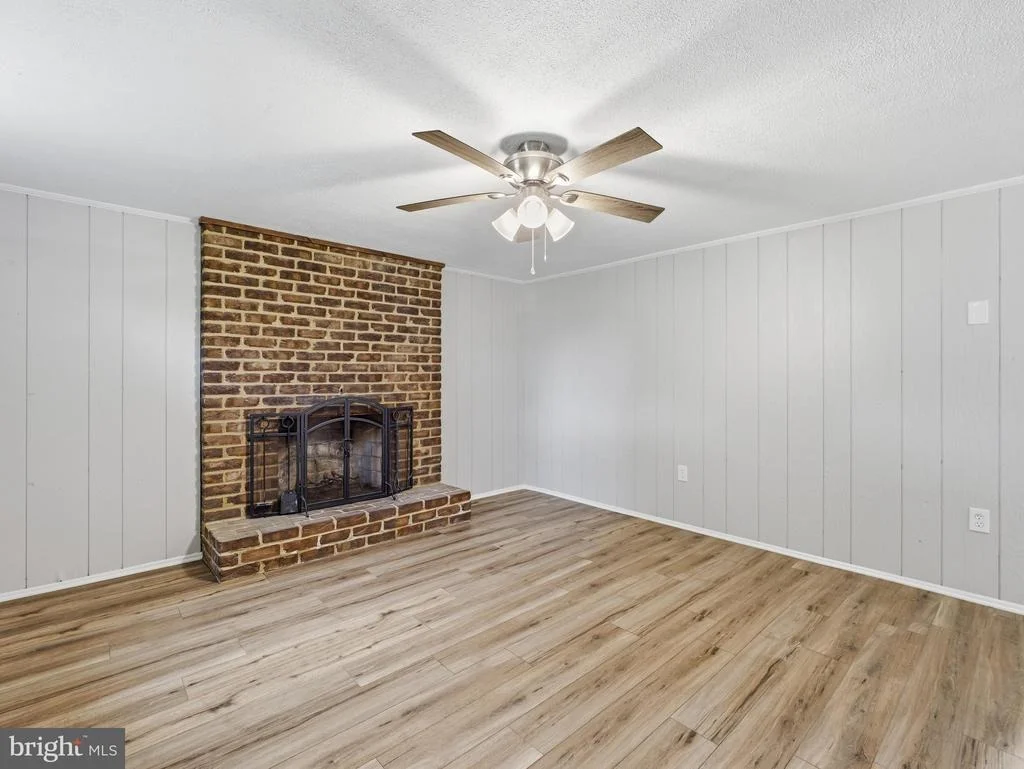 Photo of 17608 FOREST GLEN CIRCLE