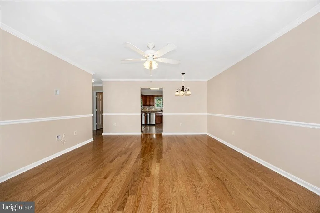 Photo of 1007 PARADE LANE