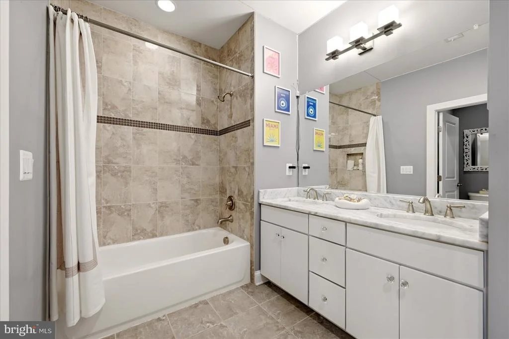 Photo of 40957 WAXWING DRIVE