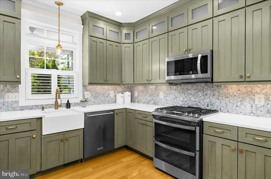 Photo of 302 ANNAPOLIS STREET