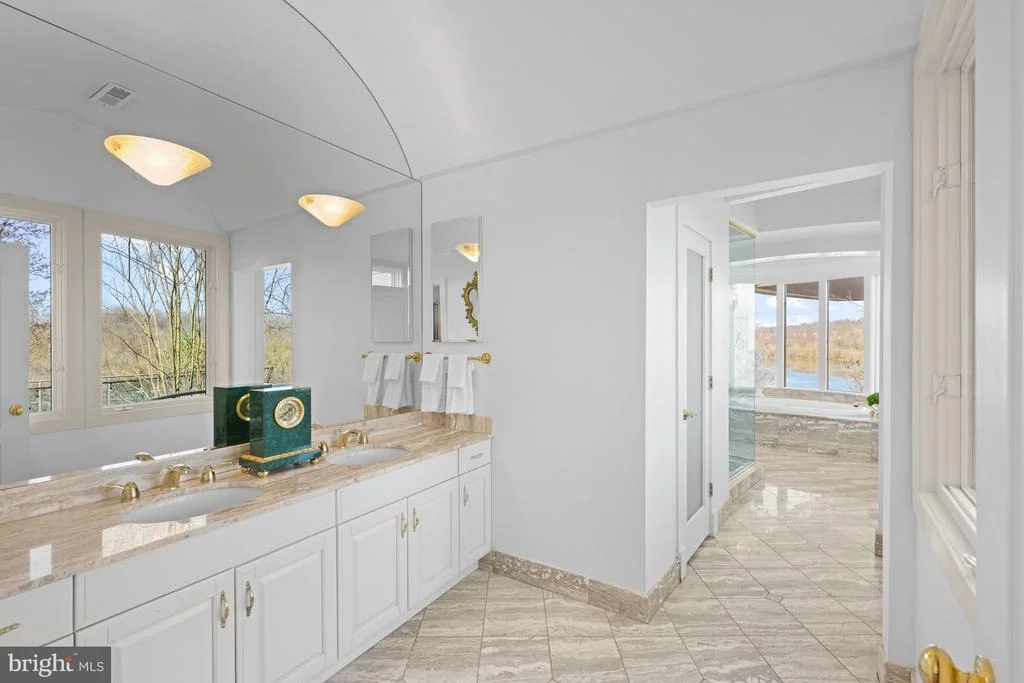 Photo of 1159 CREST LANE