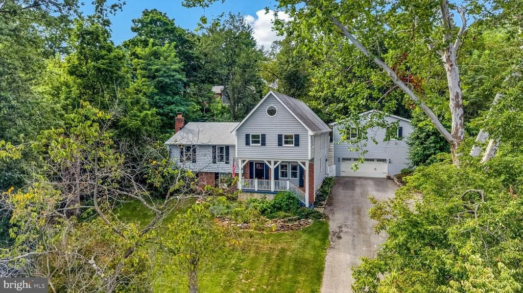 Photo of 100 HILLSIDE ROAD
