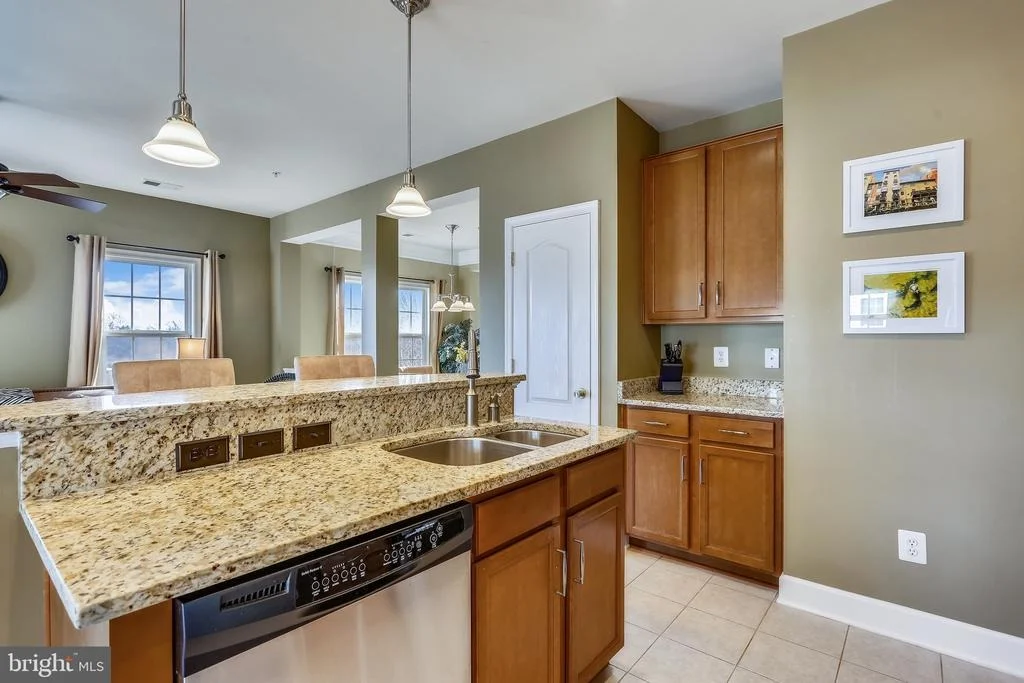 Photo of 19487 DOVER CLIFFS CIRCLE