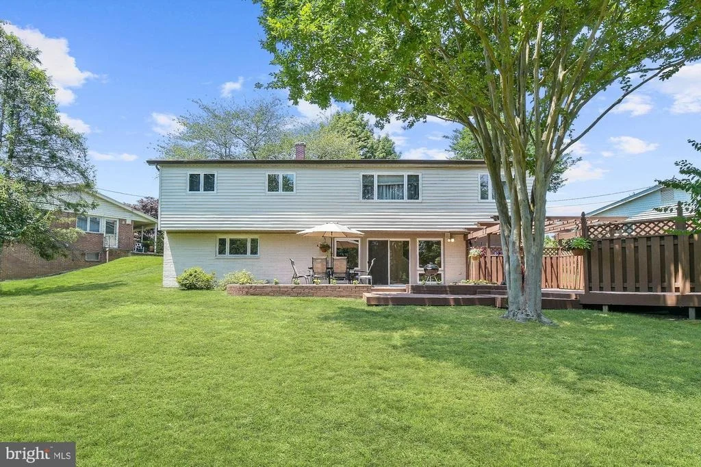 Photo of 1120 DEVERE DRIVE