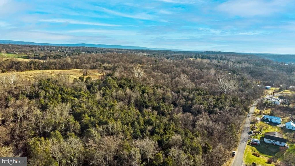Photo of 8103 AVIS MILL ROAD