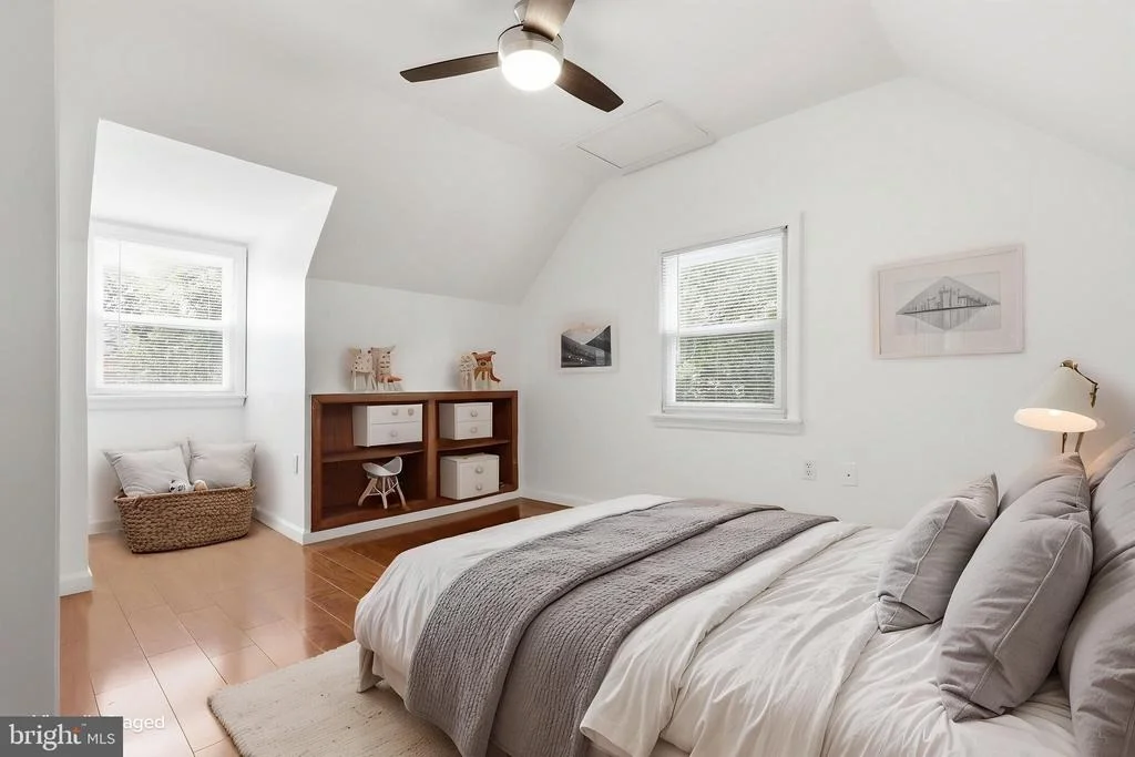 Photo of 1511 CREST ROAD