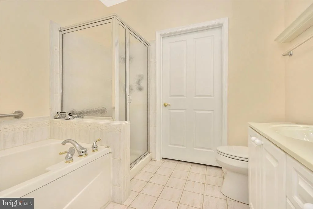 Photo of Unit 415 at 2500 WATERSIDE DRIVE