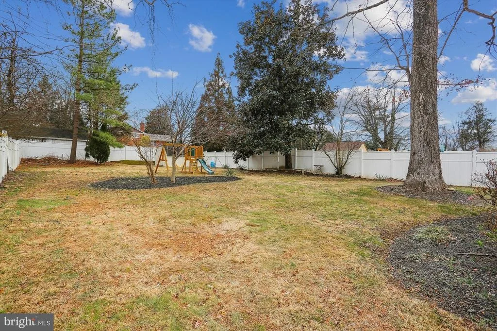 Photo of 707 HOLLYWOOD AVENUE