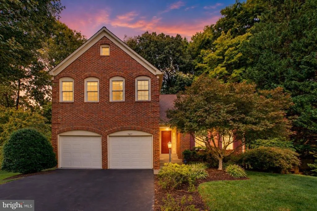 Photo of 7827 BELLEFLOWER DRIVE
