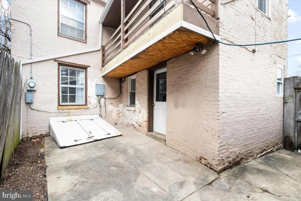 Photo of 129 W 5TH STREET