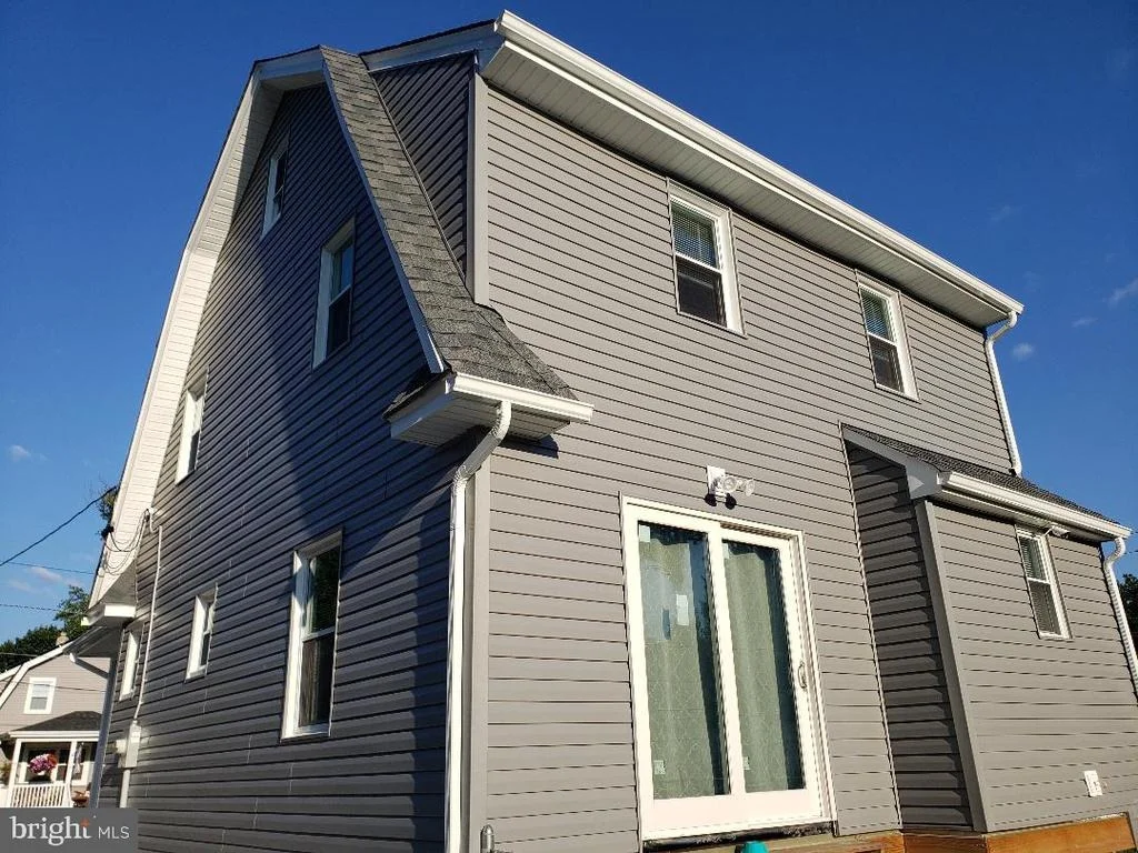 Photo of 205 WILBUR AVENUE