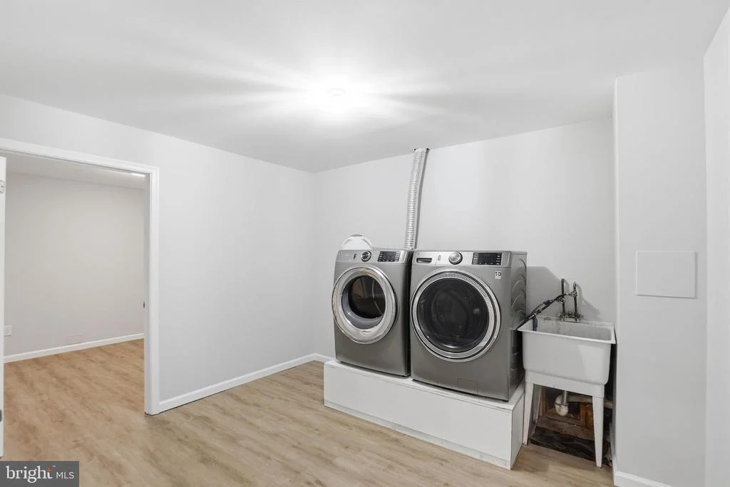 Photo of 2592 JOHN MILTON DRIVE