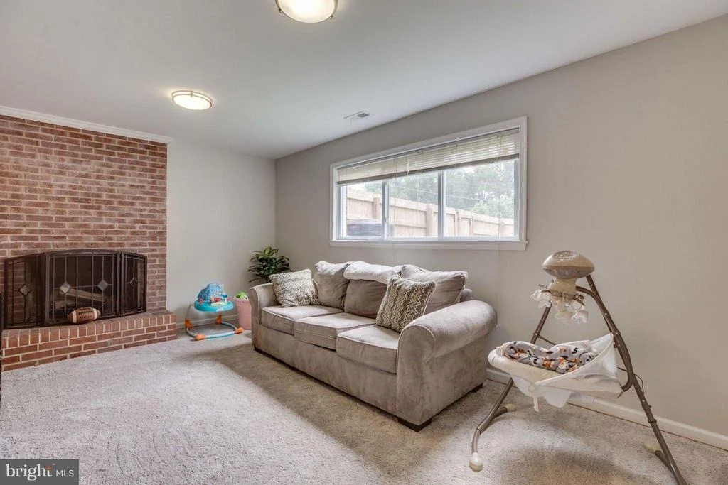 Photo of 10919 MAPLE STREET