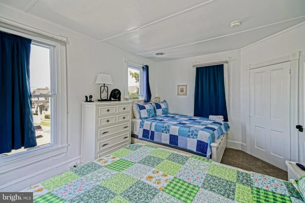 Photo of 18 DELAWARE AVENUE