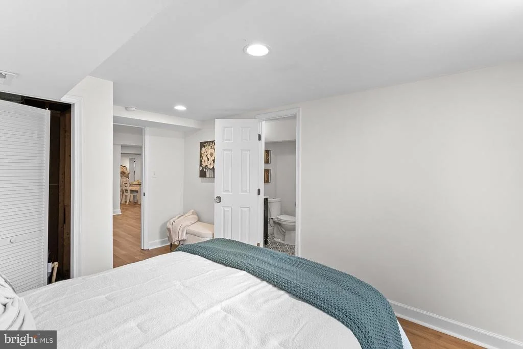 Photo of 15064 BARLOW DRIVE
