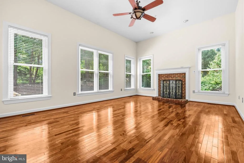 Photo of 6914 WINTER LANE