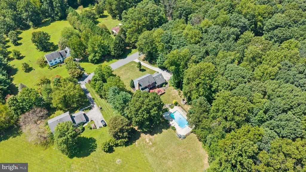 Photo of 1010 OLD BARN ROAD