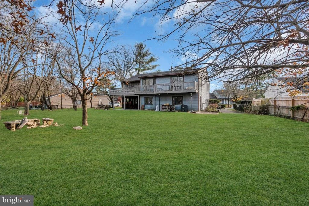 Photo of 22 PERSHING LANE