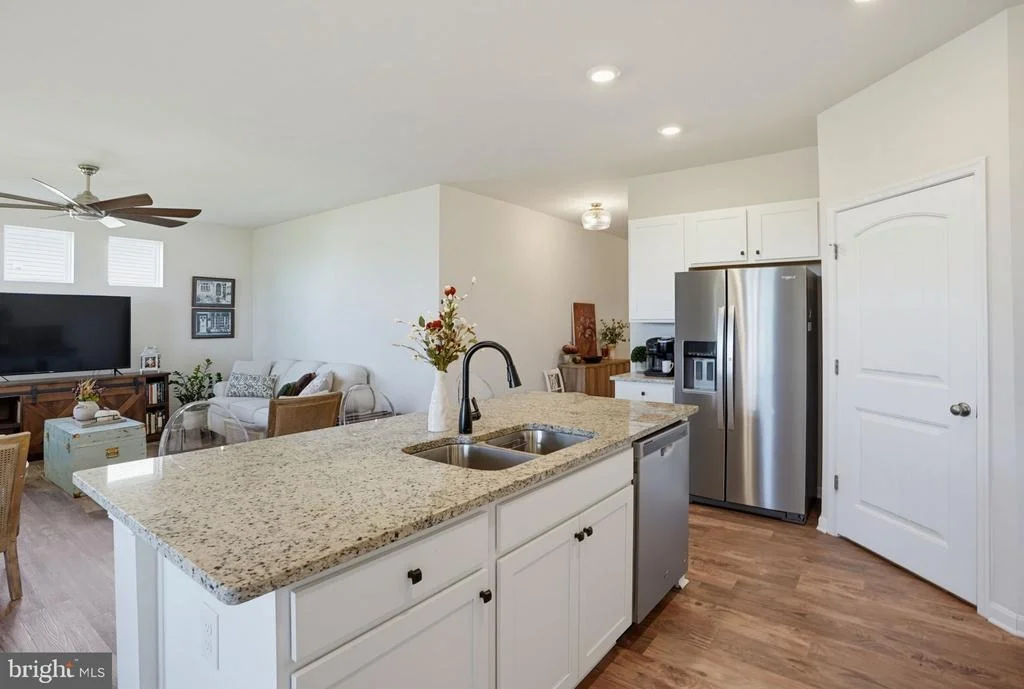 Photo of 30698 WATERFRONT DRIVE