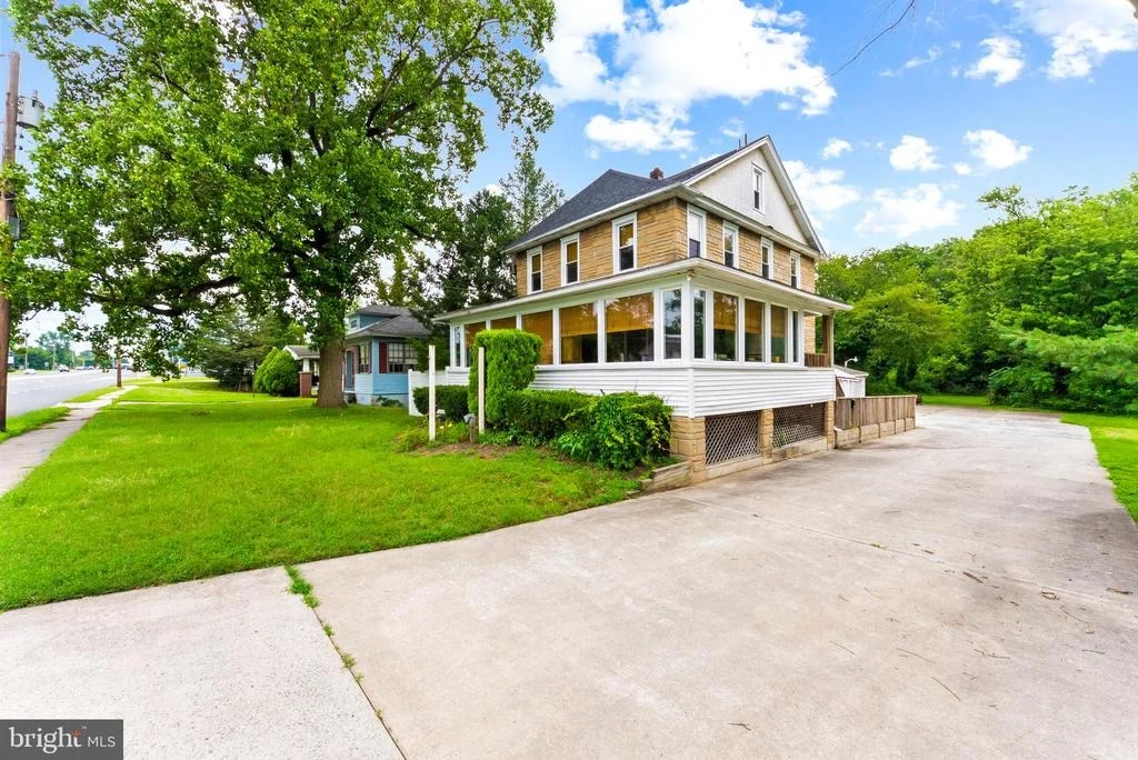 Photo of 1124 MANTUA PIKE