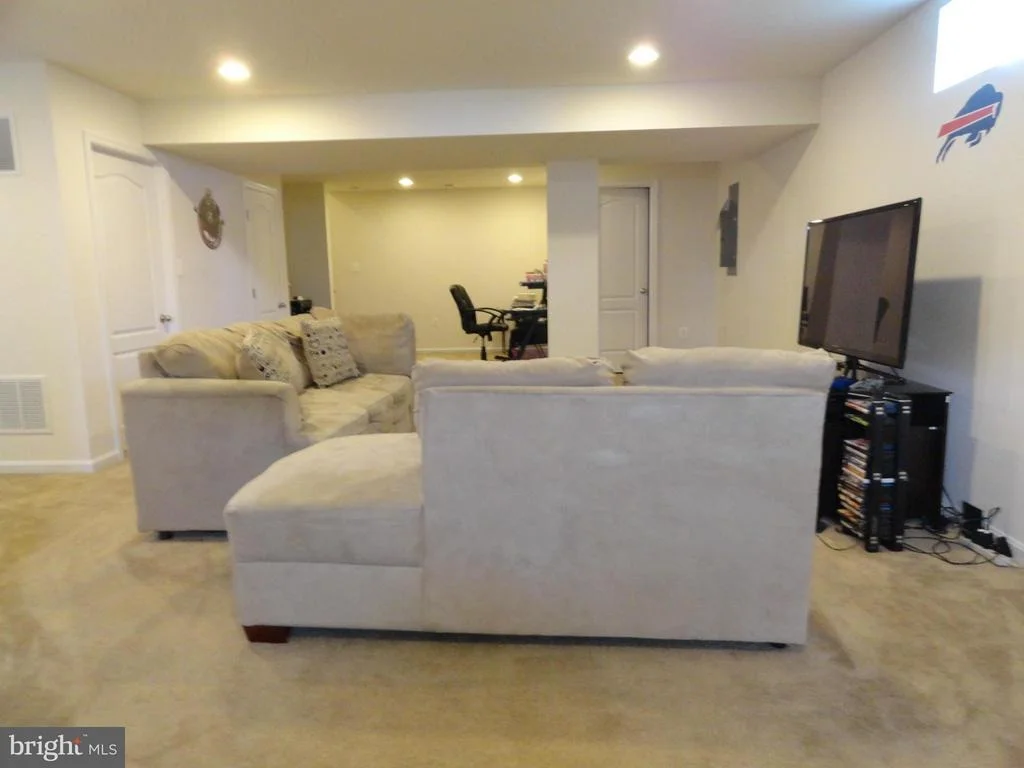 Photo of 7518 BETTYS WAY