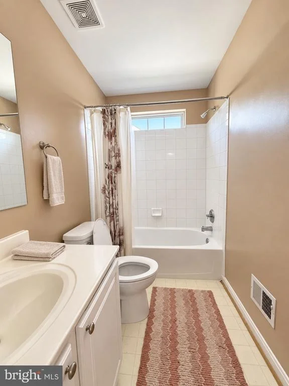 Photo of 22597 MAISON CARREE SQUARE