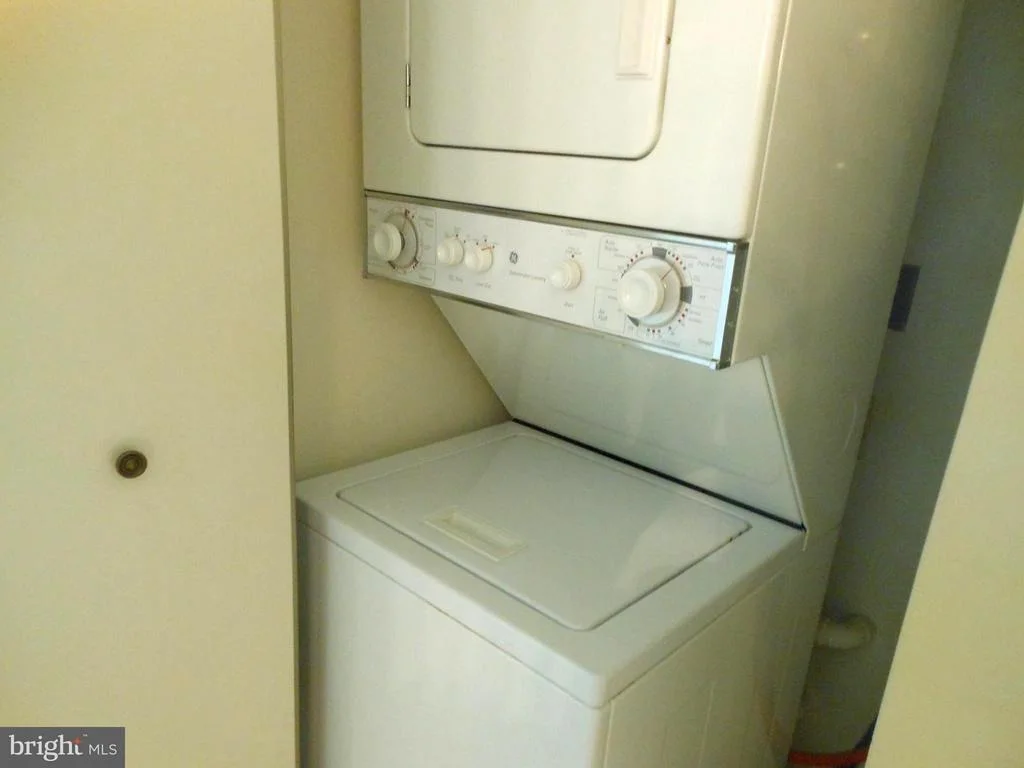 Photo of Unit 308 at 14805 PENNFIELD CIRCLE